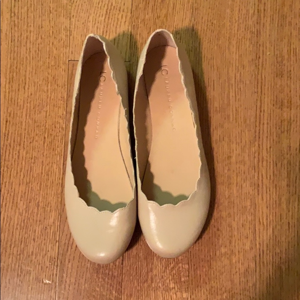 LC Lauren Conrad nude scallop flats